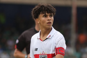Mercado: O "menino de ouro" que pode mudar o meio-campo do FC Porto