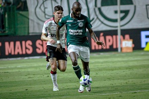 Brasil: Goiás e Flamengo empatam a zero em jogo de pouca inspiração