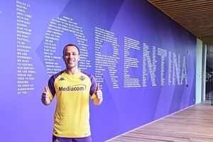 OFICIAL: Arthur Melo muda-se para a Fiorentina por empréstimo da Juventus