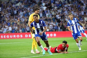 FC Porto evita derrota perto do fim na apresentação frente ao Rayo Vallecano