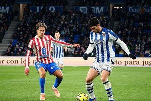 Gonçalo Guedes marca no empate da Real Sociedad com Atlético de Madrid