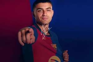 Pedri prolonga contrato com o FC Barcelona até 2030