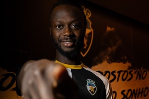 OFICIAL: Avançado gambiano Yusupha Njie é o segundo reforço do dia no Farense