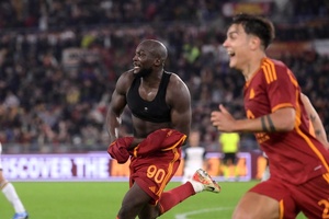 Itália: Roma de Mourinho vence Lecce com reviravolta nos descontos