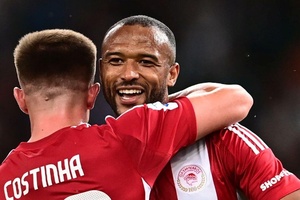 Olympiacos fecha campeonato grego com vitória sobre Panathinaikos de Rui Vitória