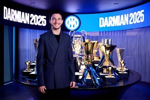 OFICIAL: Inter de Milão garante continuidade defensiva com a renovação de Darmian