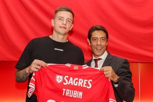 OFICIAL: Benfica contrata guarda-redes ucraniano Anatoliy Trubin ao Shakhtar Donetsk