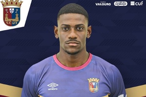 OFICIAL: Torreense anuncia contratação de médio brasileiro Chumbinho
