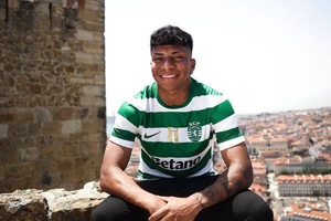 OFICIAL: Alisson Santos assina pelo Sporting até 2030 com cláusula milionária