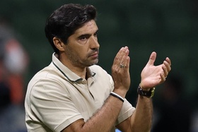 Abel Ferreira vence Corinthians e apura-se para fase a eliminar do Paulistão