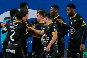 Crónica: Tondela consegue empate na visita ao terreno do Estoril Praia