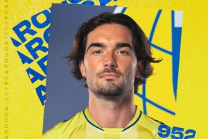 OFICIAL: Extremo espanhol Jason Remeseiro é reforço do Arouca